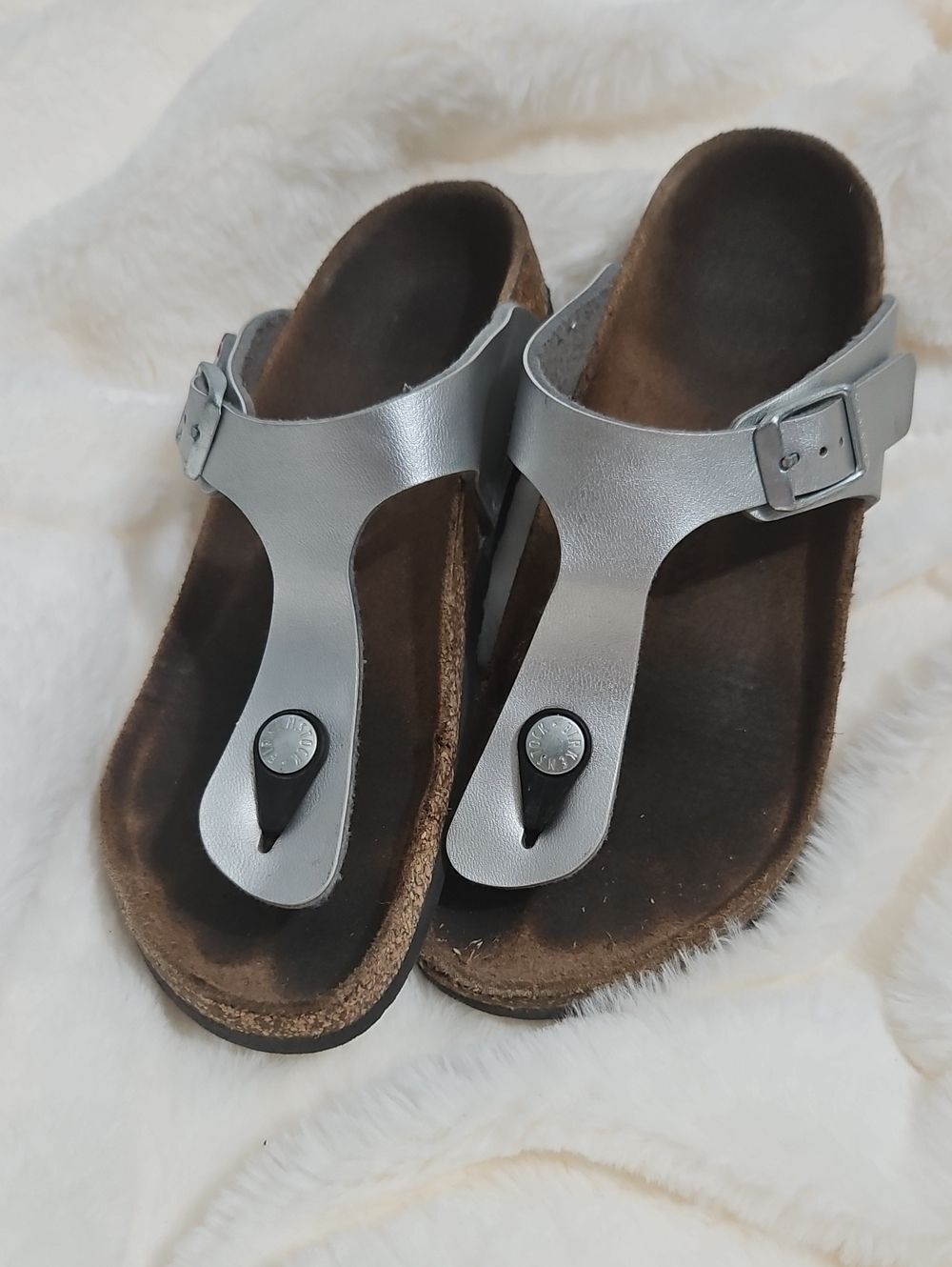 Birkenstock Gizeh Silver Metallic Thong Sandals – Kids Size 33